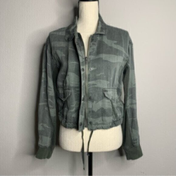 Splendid Women’s Camouflage Zip Up Bomber Utility Jacket - Picture 11 of 11